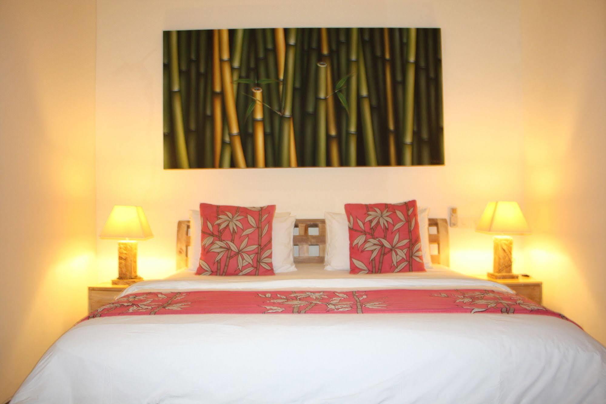 Gili Pearl Three Bedroom Villa Gili Trawangan Luaran gambar
